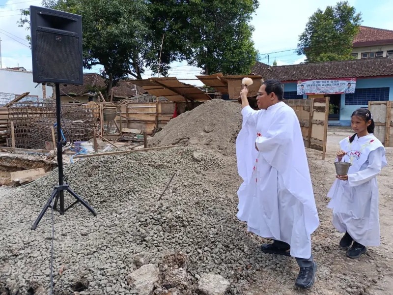 Misa Pemberkatan Batu Penjuru Pembangunan Gedung Pastoran Paroki St. Yusup Baturetno